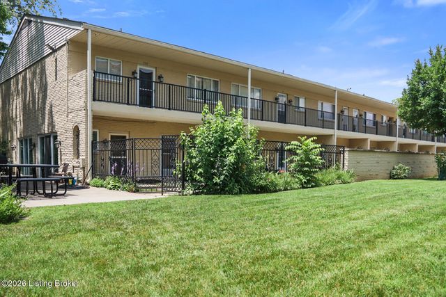 316 Casa Bella Ct 316, Louisville, KY 40220