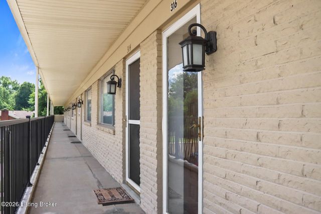 316 Casa Bella Ct 316, Louisville, KY 40220