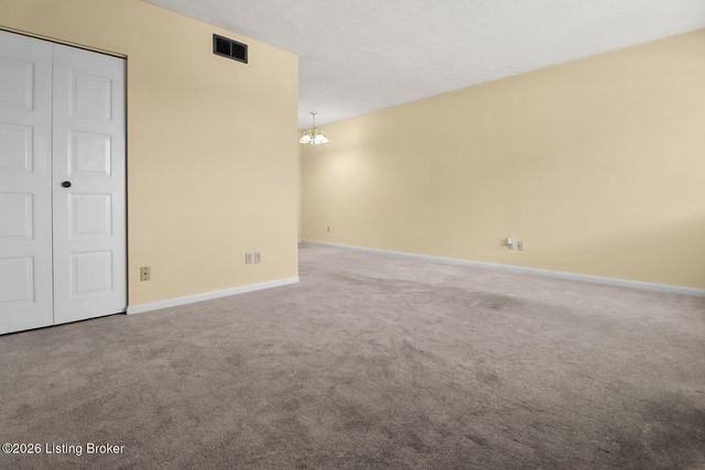 316 Casa Bella Ct 316, Louisville, KY 40220