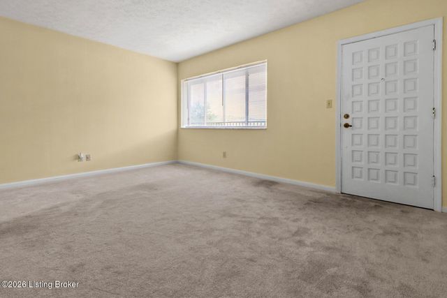 316 Casa Bella Ct 316, Louisville, KY 40220
