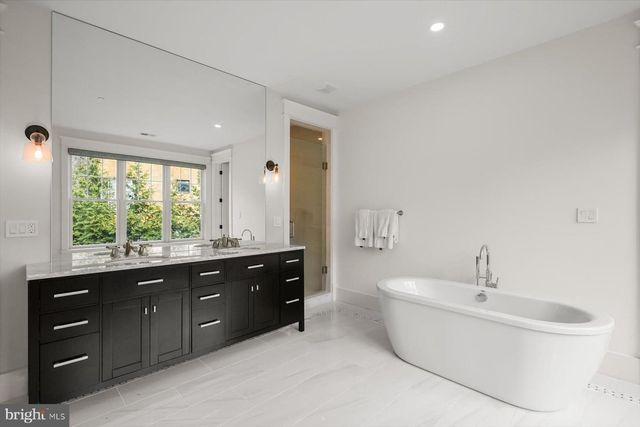 5915 ONONDAGA RD, Bethesda, MD 20816