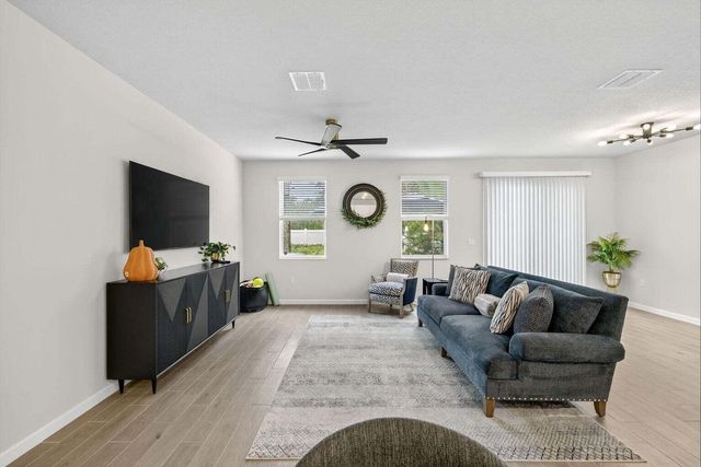 5652 SE Edgewater Circle, Stuart, FL 34997