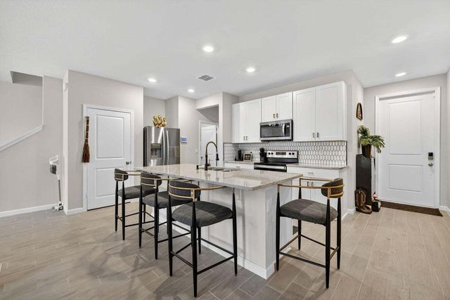 5652 SE Edgewater Circle, Stuart, FL 34997