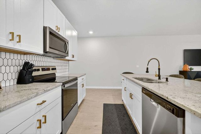 5652 SE Edgewater Circle, Stuart, FL 34997