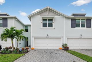 5652 SE Edgewater Circle, Stuart, FL 34997