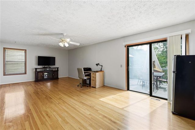 2184 Deep Woods Way, Marietta, GA 30062