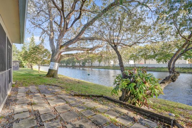 7826 NW 60th Street, Tamarac, FL 33321