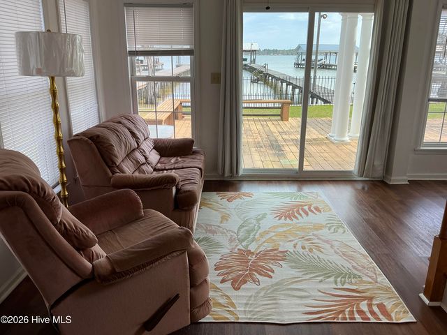 145 Maple Avenue, Elizabethtown, NC 28337