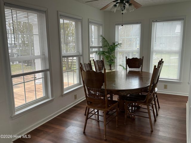 145 Maple Avenue, Elizabethtown, NC 28337