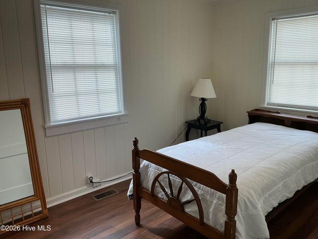 145 Maple Avenue, Elizabethtown, NC 28337