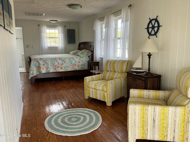 145 Maple Avenue, Elizabethtown, NC 28337