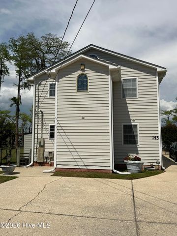 145 Maple Avenue, Elizabethtown, NC 28337