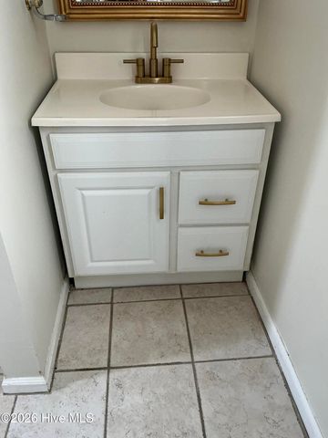 145 Maple Avenue, Elizabethtown, NC 28337