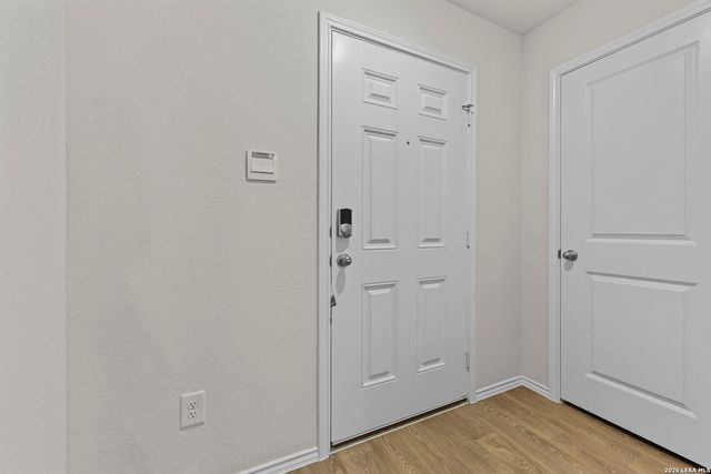 1247 Avery Ranch Dr, New Braunfels, TX 78130