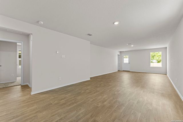 1247 Avery Ranch Dr, New Braunfels, TX 78130