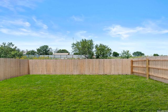 1247 Avery Ranch Dr, New Braunfels, TX 78130