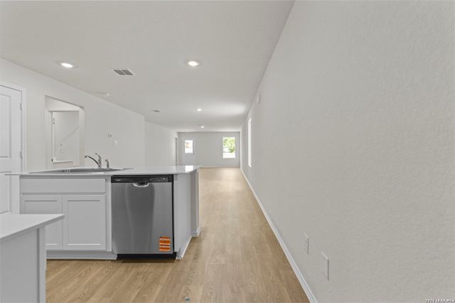 1247 Avery Ranch Dr, New Braunfels, TX 78130