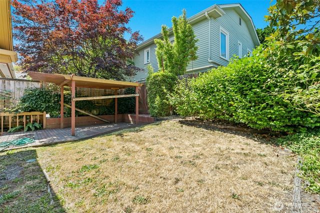 6505 Dayton Avenue N, Seattle, WA 98103