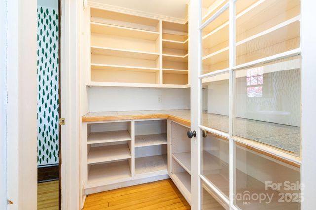 302 Iron Ridge Loop, Asheville, NC 28806