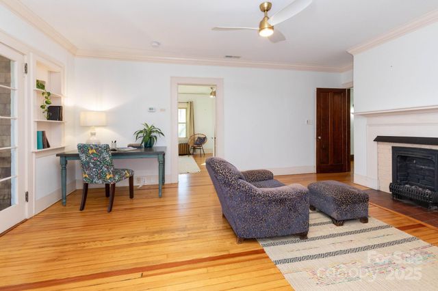 302 Iron Ridge Loop, Asheville, NC 28806