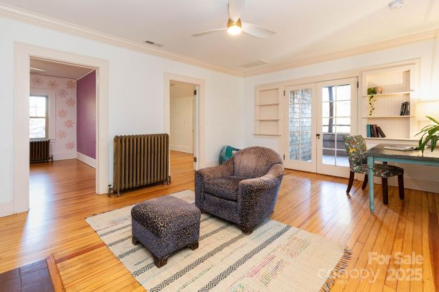 302 Iron Ridge Loop, Asheville, NC 28806