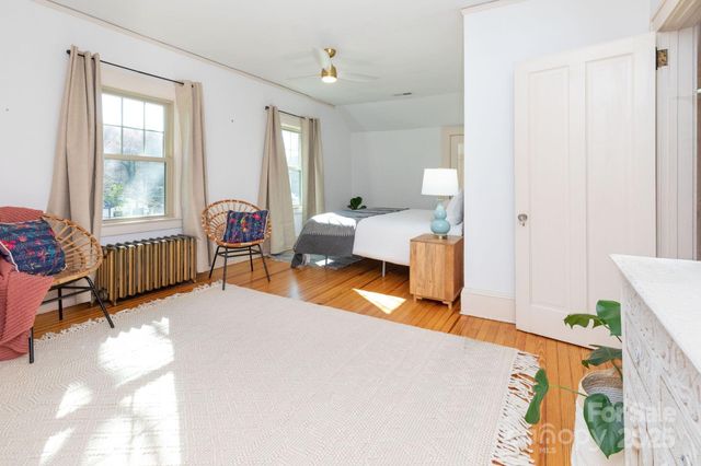 302 Iron Ridge Loop, Asheville, NC 28806