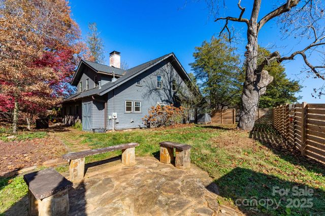 302 Iron Ridge Loop, Asheville, NC 28806