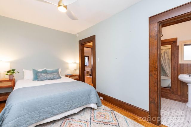 302 Iron Ridge Loop, Asheville, NC 28806