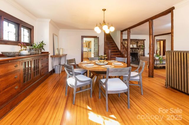 302 Iron Ridge Loop, Asheville, NC 28806