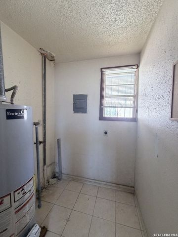 326 S SAN JOAQUIN AVE, San Antonio, TX 78237