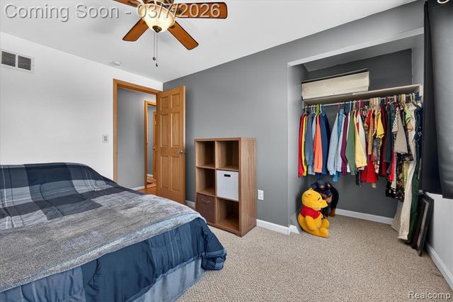 29530 Cambridge Street, Flat Rock, MI 48134