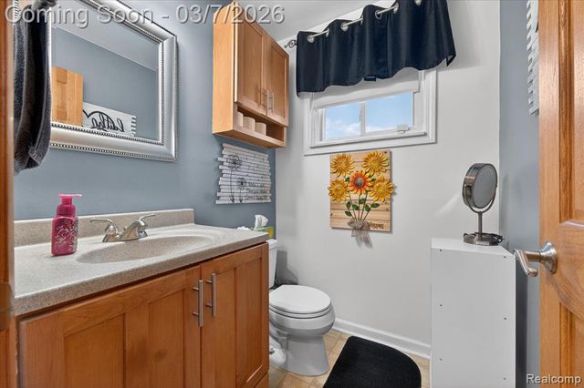 29530 Cambridge Street, Flat Rock, MI 48134