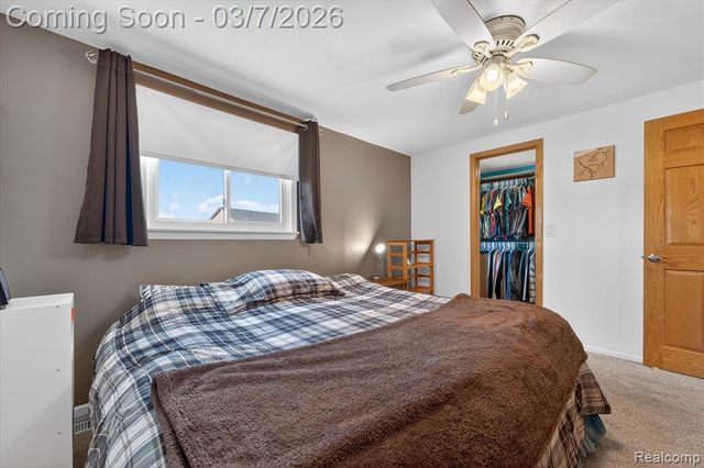 29530 Cambridge Street, Flat Rock, MI 48134