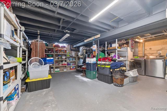 29530 Cambridge Street, Flat Rock, MI 48134