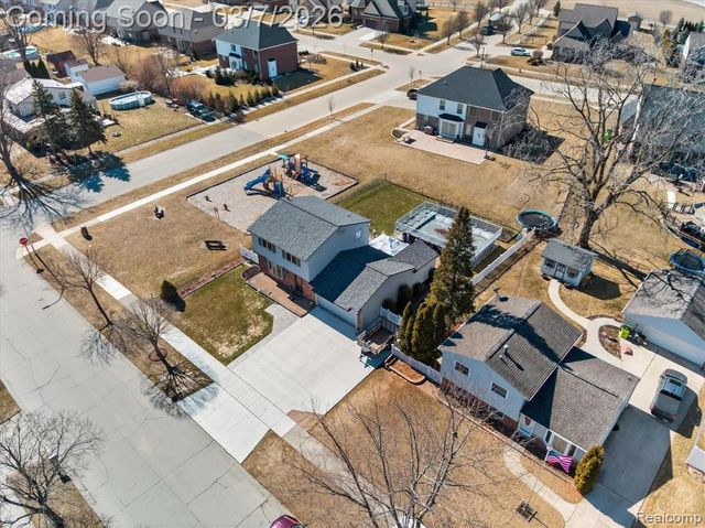 29530 Cambridge Street, Flat Rock, MI 48134