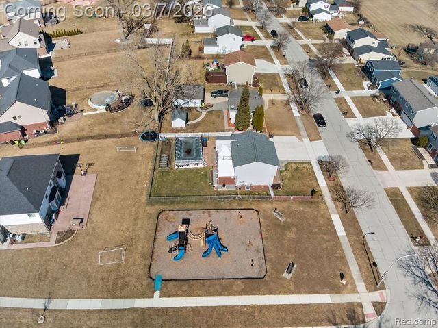 29530 Cambridge Street, Flat Rock, MI 48134