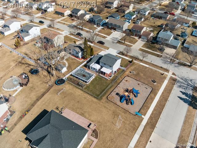 29530 Cambridge Street, Flat Rock, MI 48134