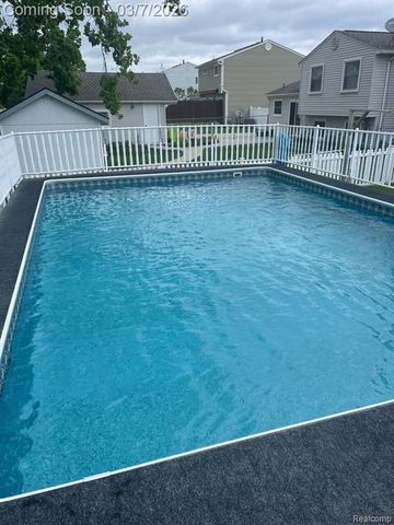 29530 Cambridge Street, Flat Rock, MI 48134