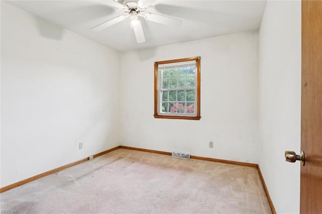 812 Milford LN, Suffolk, VA 23434