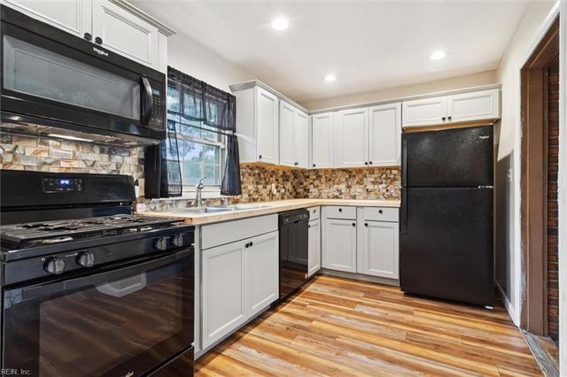 812 Milford LN, Suffolk, VA 23434