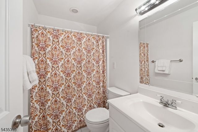488 Auten Rd Unit 2D, Hillsborough Twp., NJ 08844