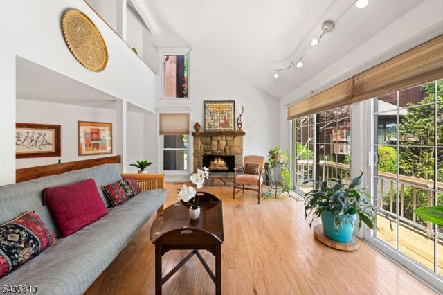 488 Auten Rd Unit 2D, Hillsborough Twp., NJ 08844