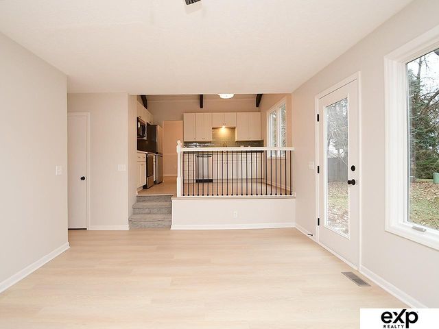 12123 Parker Circle, Omaha, NE 68154