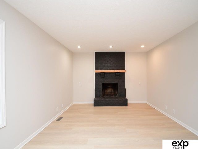 12123 Parker Circle, Omaha, NE 68154