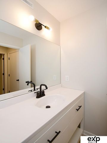 12123 Parker Circle, Omaha, NE 68154