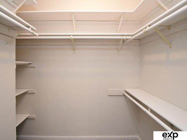 12123 Parker Circle, Omaha, NE 68154