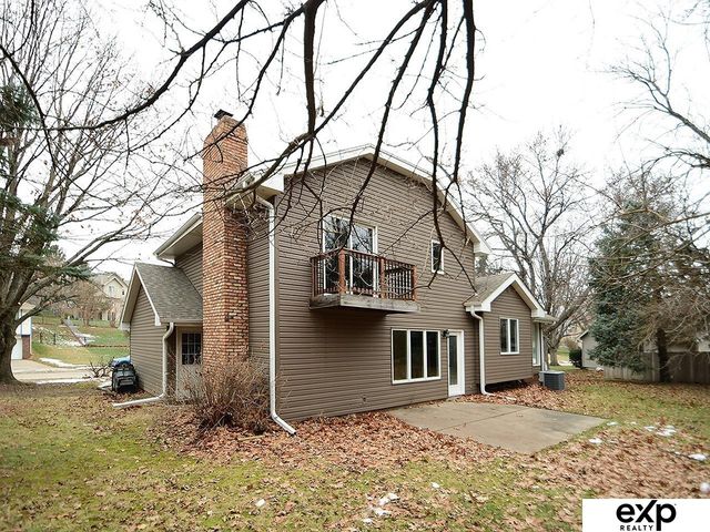 12123 Parker Circle, Omaha, NE 68154