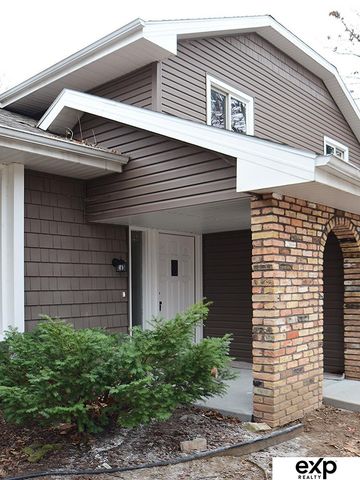 12123 Parker Circle, Omaha, NE 68154