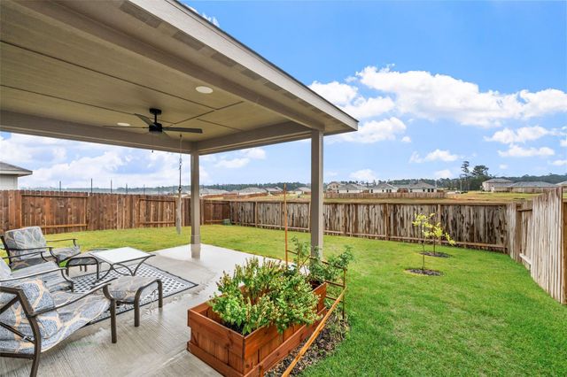 744 Autumn Cherry Trail, Magnolia, TX 77354