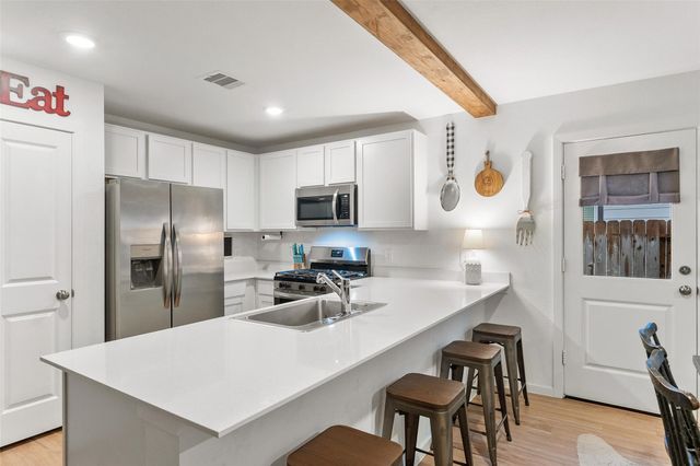 744 Autumn Cherry Trail, Magnolia, TX 77354